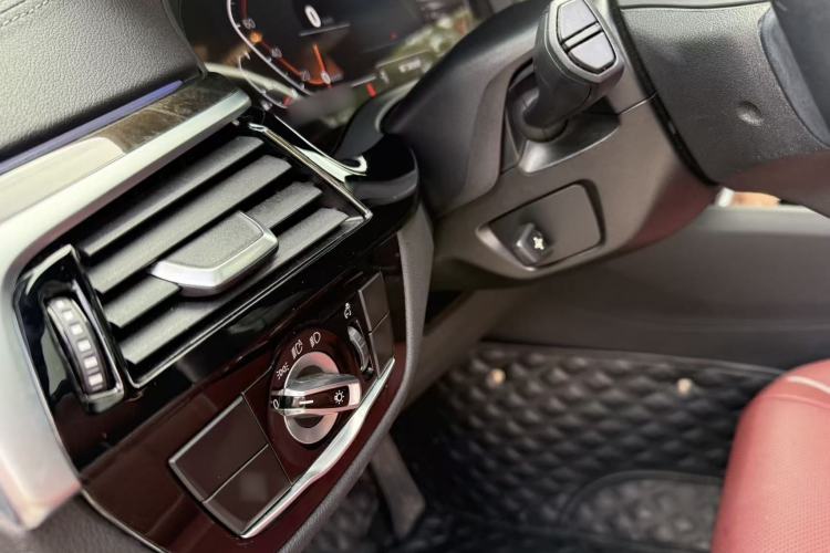 Used BMW 5 Series 2022 Restyled 525Li M Sport Package
