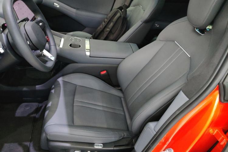 Used  YU7 2025 Ultra-Long Range High-Performance All-Wheel-Drive Max Edition