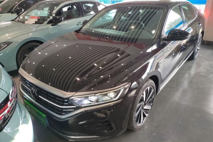 Used Volkswagen Passat 2025 Outstanding Model 380TSI Dragon Glory Edition
