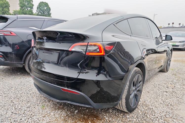 Used Tesla Model Y 2023 Rear-Wheel-Drive Version

