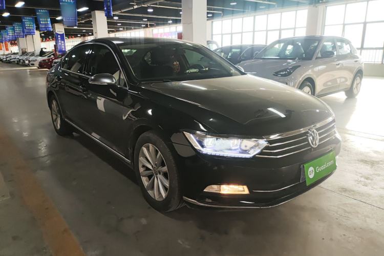 Used Volkswagen Magotan 2018 330TSI DSG Advanced Model

