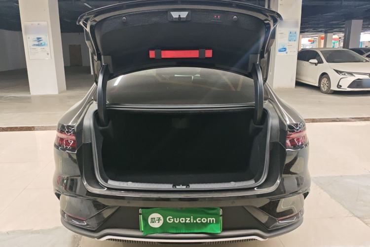 Used BYD Han 2025 EV with 701 km of Laser Radar-Enabled Intelligent Driving