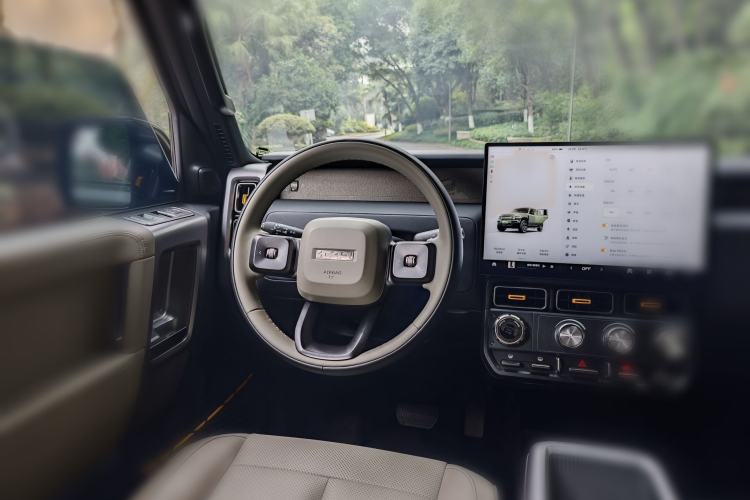 Used  V23 2025 501 Four-Wheel Drive Intelligent Driving Version
