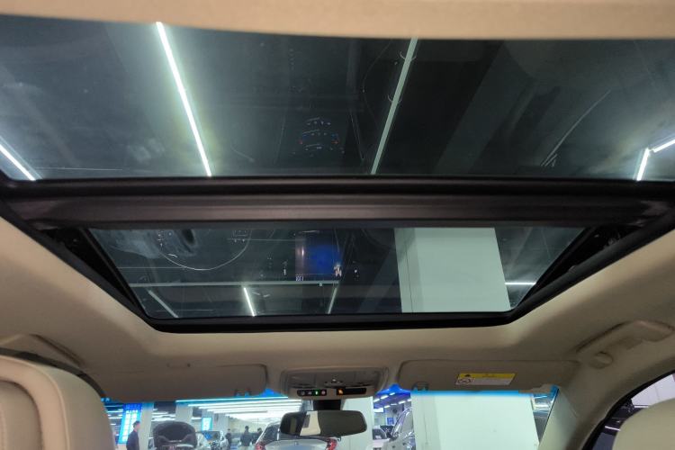 Used Cadillac XTS 2014 28T Comfort Version
