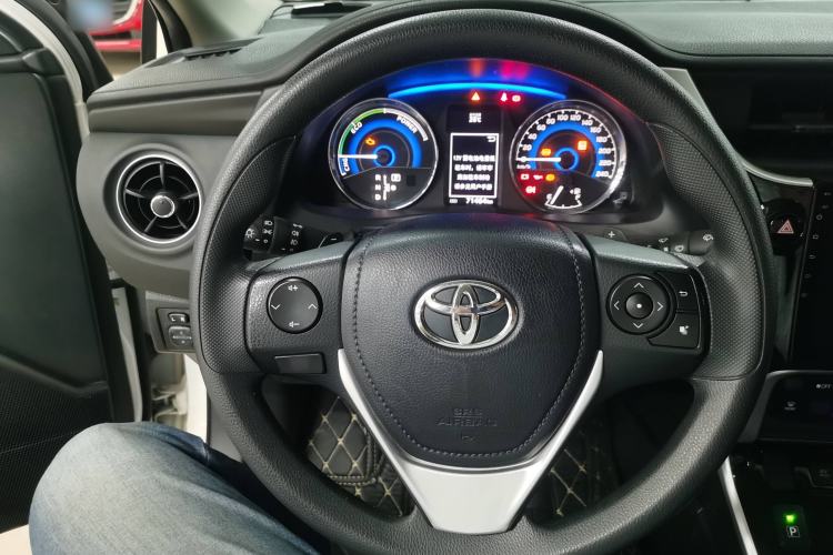 Used Toyota Corolla 2017 Revised Dual-Engine 1.8L E-CVT Leading Edition
