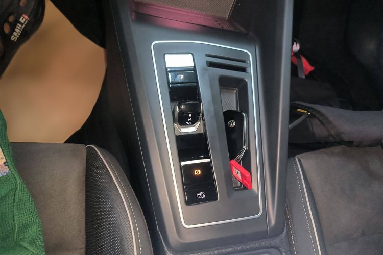 Used Volkswagen Golf 2023 Facelift 280TSI DSG R-Line Lite
