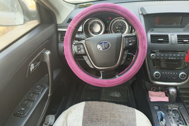 Used Bestune X80 2015 2.0L Automatic Comfort Anniversary Edition