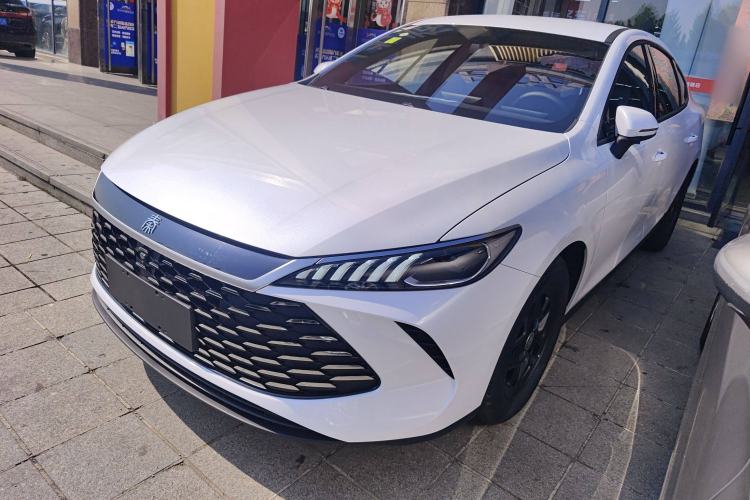 Used BYD Qin PLUS 2025 DM-i Smart Drive 55KM Leading Model
