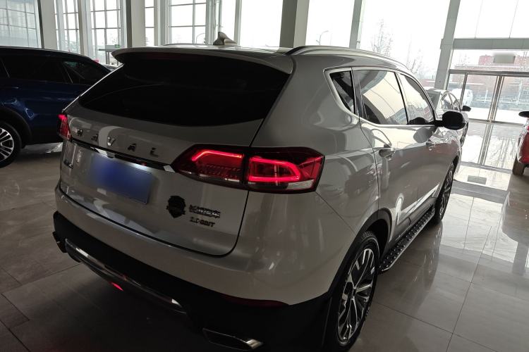 Used Haval H6 2017 Blue Label 2.0T Automatic Two-Wheel Drive Smart Edition
