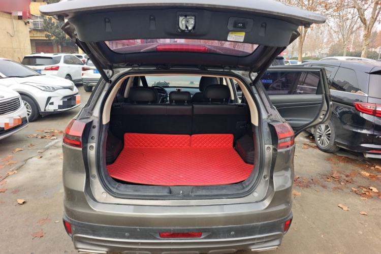 Used Geely Auto Emgrand X7 Sport 2020 1.8TD DCT Two-Wheel Drive Smart Connect 4G-Enabled Version
