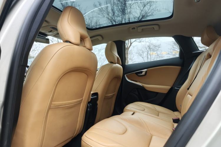 Used Volvo V40 2017 T3 Zhiya Edition