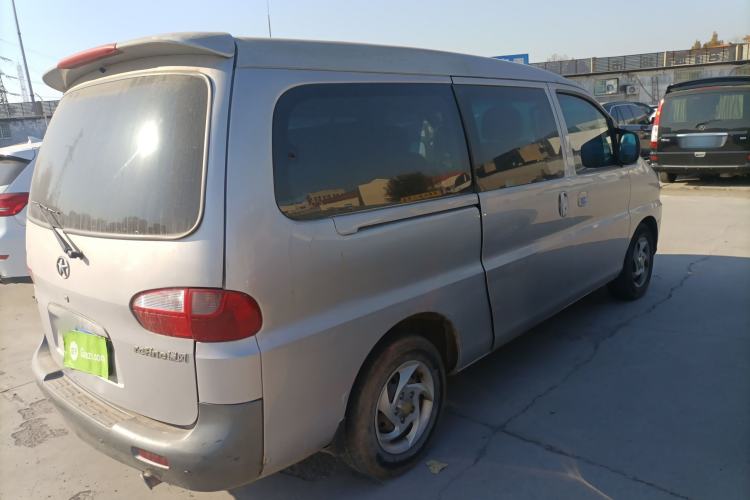 Used  Refine 2011 2.0L Shuttle Gasoline Comfort Edition HFC4GA3
