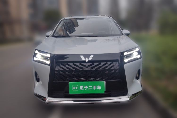 Used Wuling Wuling Starlight 730 2025 Model Plug-in Hybrid 125km Luxury Edition
