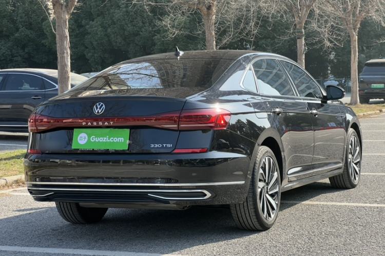 Used Volkswagen Passat 2023 Facelift 330TSI Luxury Edition