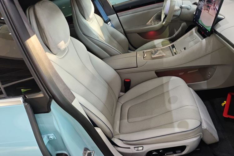 Used Hima Luxeed S7 2025 785 km Ultra
