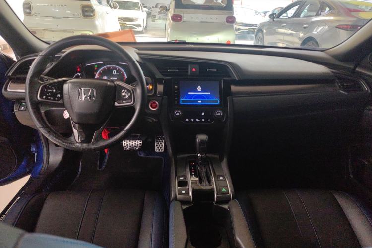 Used Honda Civic 2021 HATCHBACK 220TURBO CVT Trendy Cool Edition
