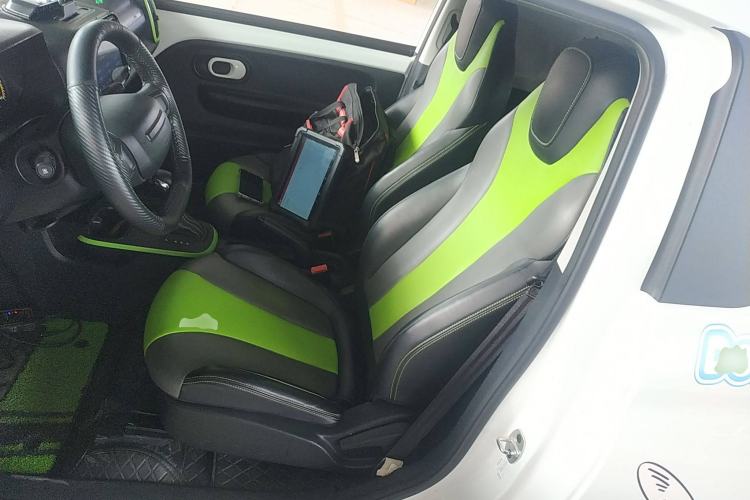 Used Roewe Clever 2021 302 km New Four-Seater Super-Efficient Version
