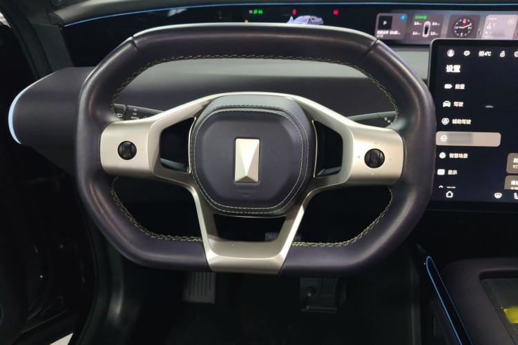 Used  07 2024 Max Extended-Range Edition
