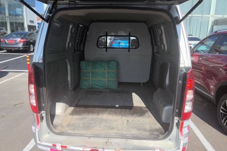 Used Wuling Hongguang V 2019 1.5L Base Window-Sealed Vehicle China VI LAR
