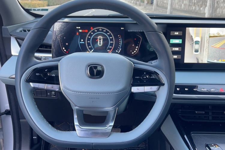 Used Changan Ruicheng PLUS 2023 1.5T DCT Lingyue Trim
