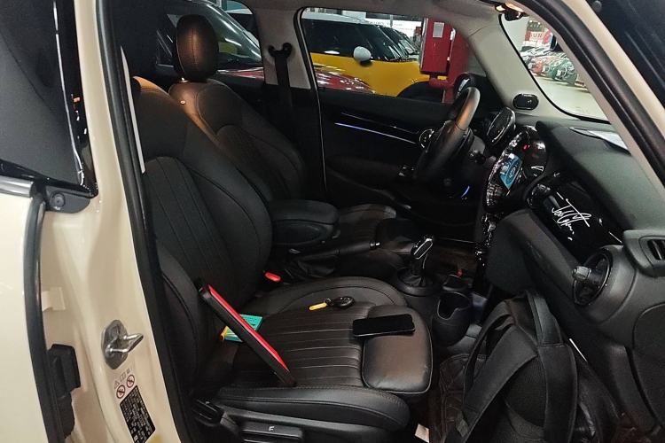 Used  MINI 2022 2.0T COOPER S Artist Five-Door Edition
