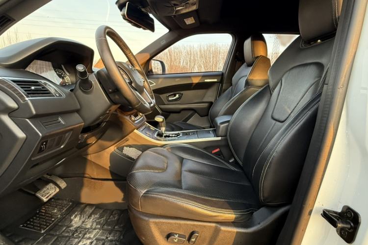 Used Land X7 2016 2.0T Panoramic Prestige Edition
