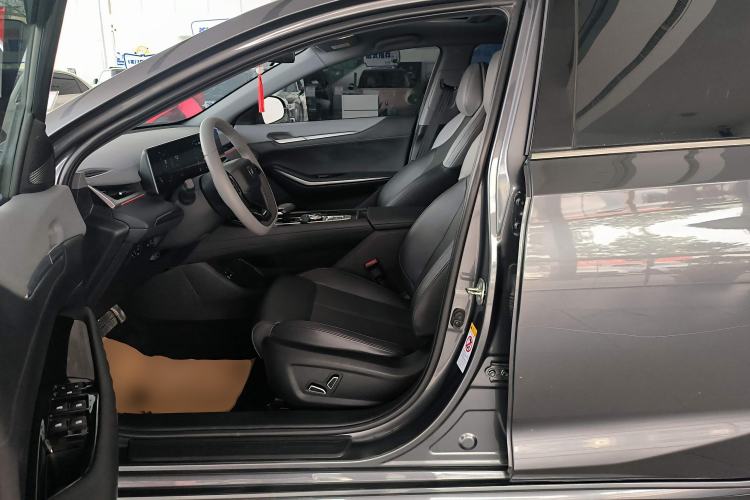 Used Changan Ruicheng PLUS 2023 1.5T DCT Prestige Edition
