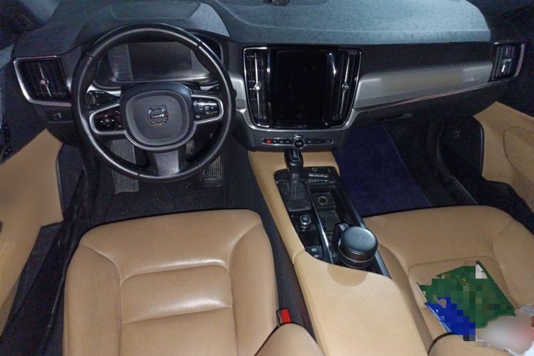 Used Volvo S90 2018 T4 Zhiyi Edition

