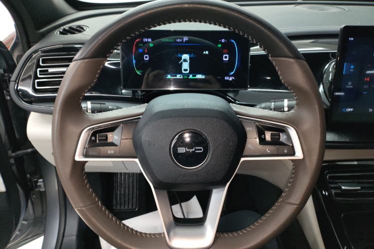 Used BYD Qin PLUS 2023 Champion Edition DM-i 55KM Leading Model
