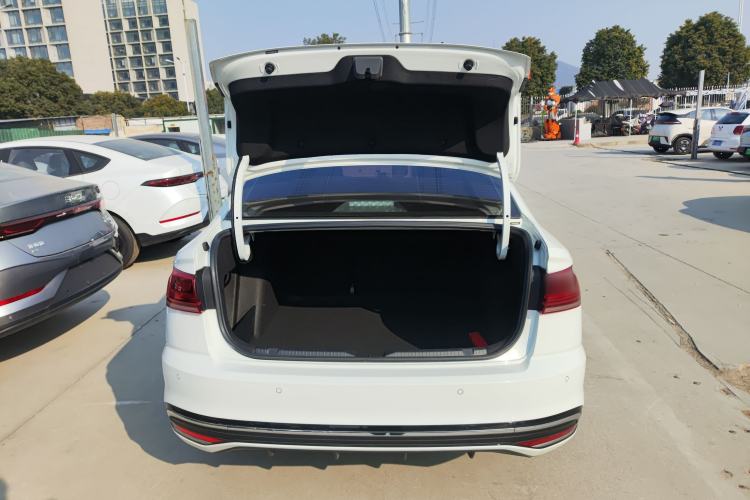 Used Volkswagen Bora 2023 300TSI DSG Prestige Edition
