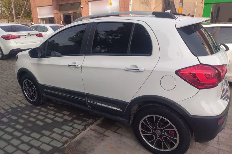 Used Haval H1 2016 Revised Version Blue Badge 1.5L AMT Comfort Edition
