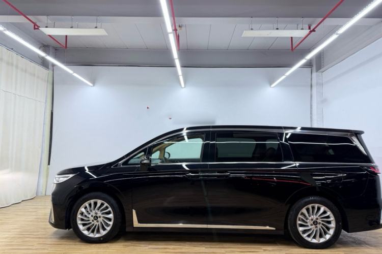 Used VOYAH Dream 2024 PHEV Extended-Range Premium Edition
