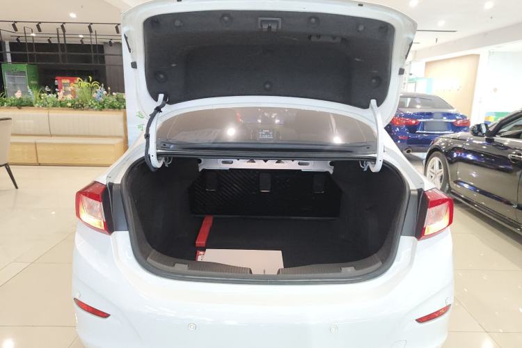 Used Chevrolet Cruze 2018 320 Automatic Pioneer Sunroof Edition
