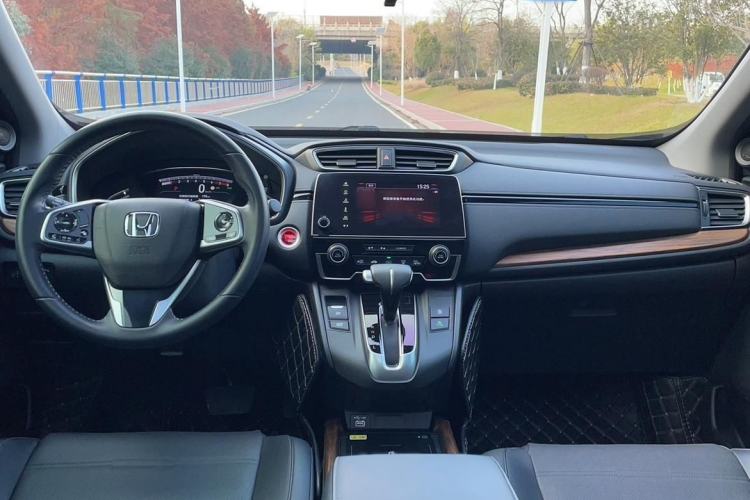 Used Honda CR-V 2021 240TURBO CVT 2WD Fashion Edition