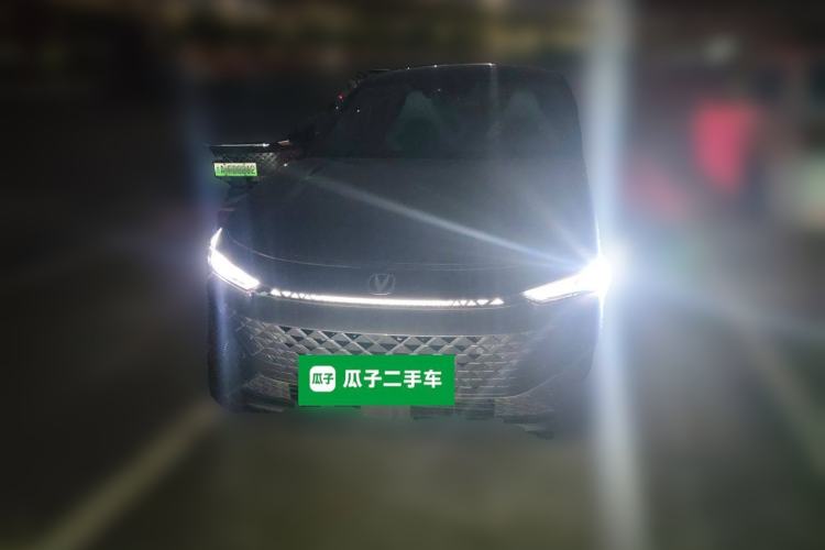 Used Changan UNI-V iDD 2024 Blue Whale Smart Electric iDD 136km Luxury Model
