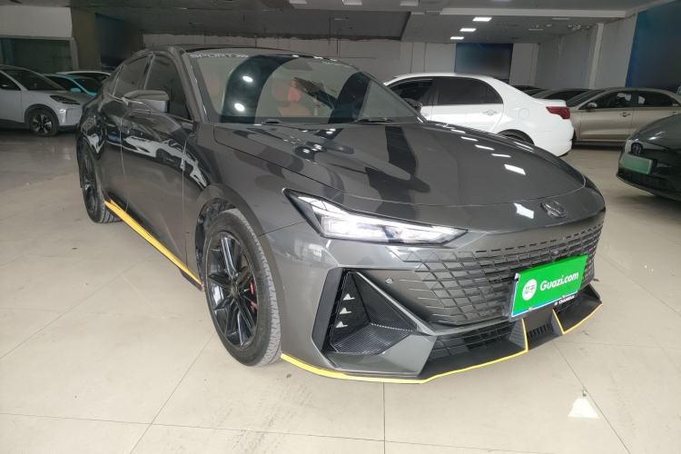 Used Changan UNI-V 2022 1.5T Prestige Version