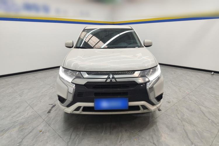 Used Mitsubishi Outlander 2021 Revised Version 2.0L Two-Wheel Drive Comfort Edition 5 Seats
