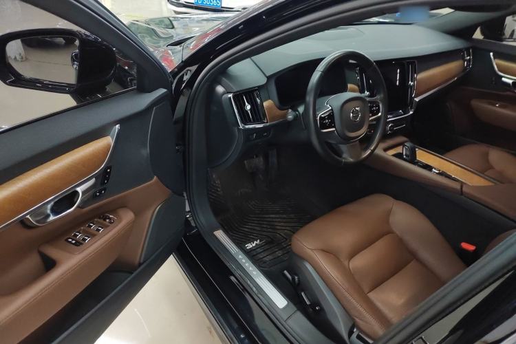 Used Volvo S90 2021 B5 Zhiyi Luxury Edition
