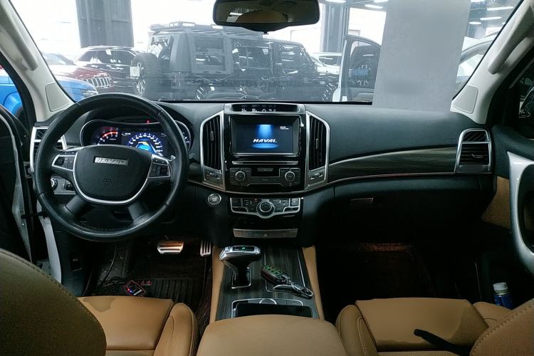 Used Haval H9 2017 2.0T Gasoline 4x4 Premium 5-Seater
