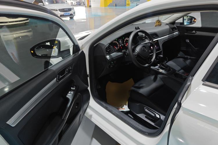 Used Volkswagen Lamando 2021 230TSI DSG Fashion Edition
