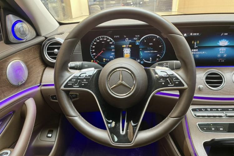 Used Mercedes-Benz E-Class 2023 Facelift E 260 L
