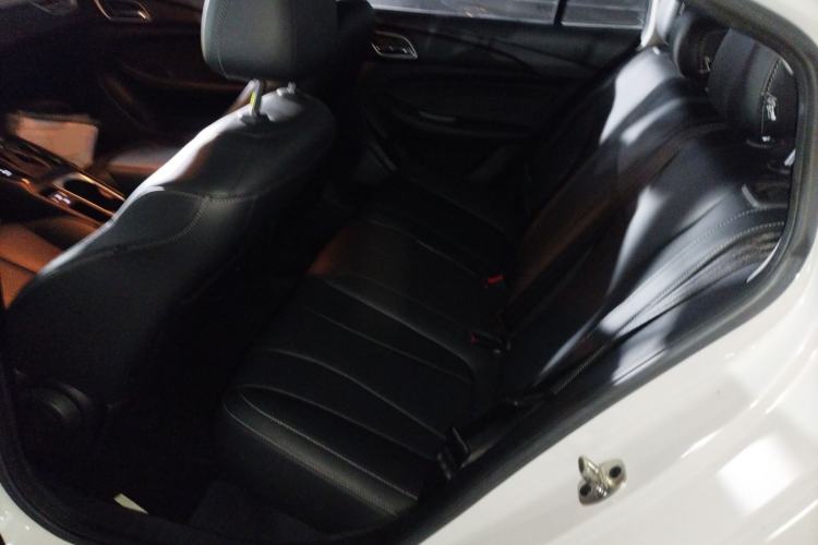 Used Roewe i5 2019 1.5L Automatic 4G Connected Linghao Flagship Edition