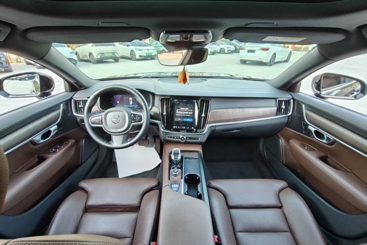 Used Volvo S90 2023 B5 Zhiyuan Luxury Edition
