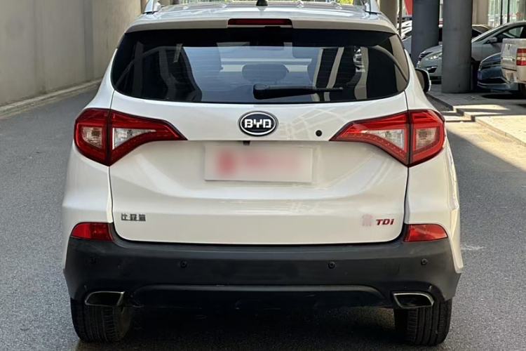 Used BYD Song 2016 GaiShi Edition 1.5TID Automatic Elite Model
