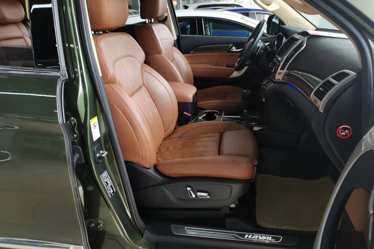 Used Haval H9 2015 2.0T Four-Wheel Drive Ultra-Luxury 7-Seater
