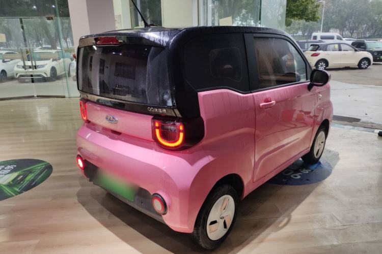 Used Chery QQ Ice Cream 2022 170km Sundae Phosphate Lithium-Ion