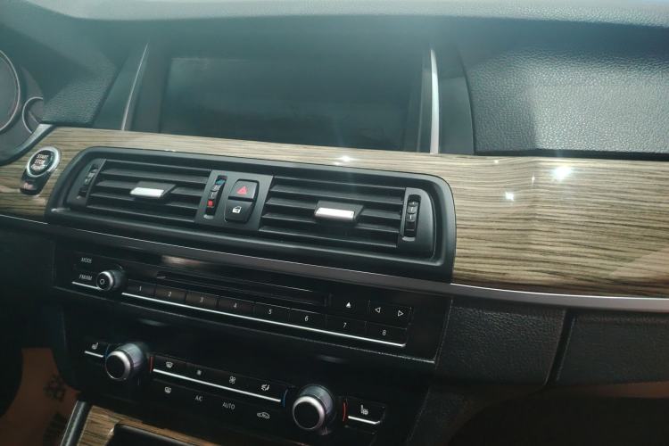 Used BMW 5 Series 2014 525Li Fashion Design Package
