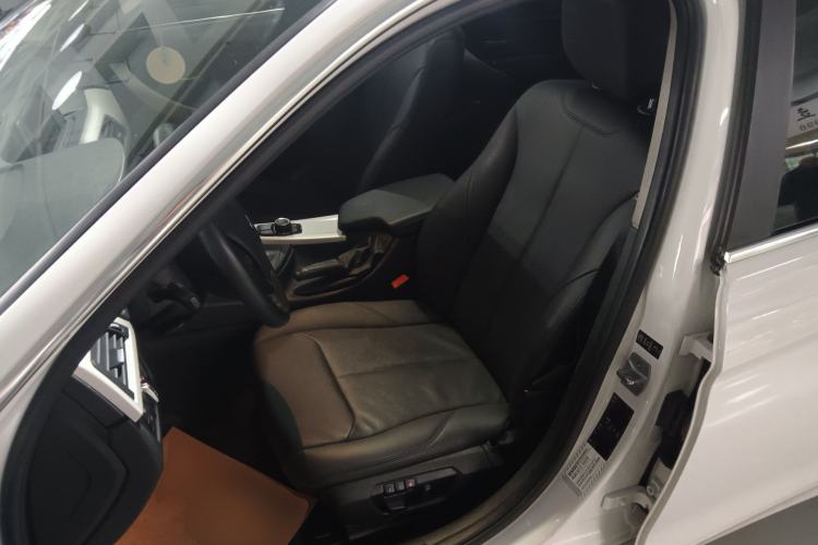 Used BMW 3 Series 2014 320Li Fashion Model
