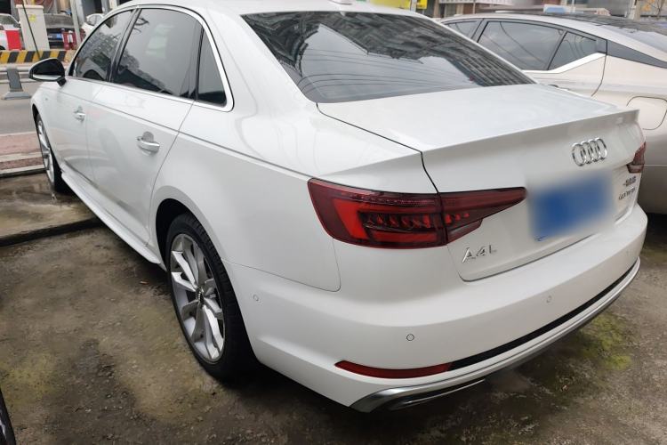 Used Audi A4L 2019 40 TFSI Fashion Edition China VI Emission Standard
