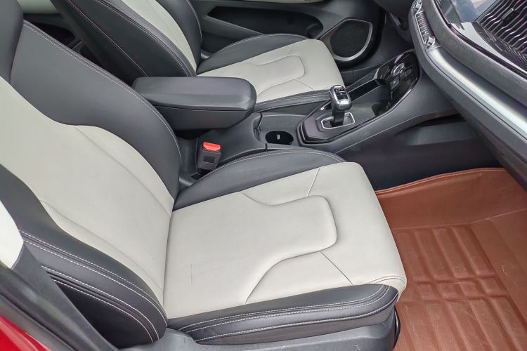 Used Haval H2s 2018 Red-Label 1.5T Dual-Clutch Elite Model
